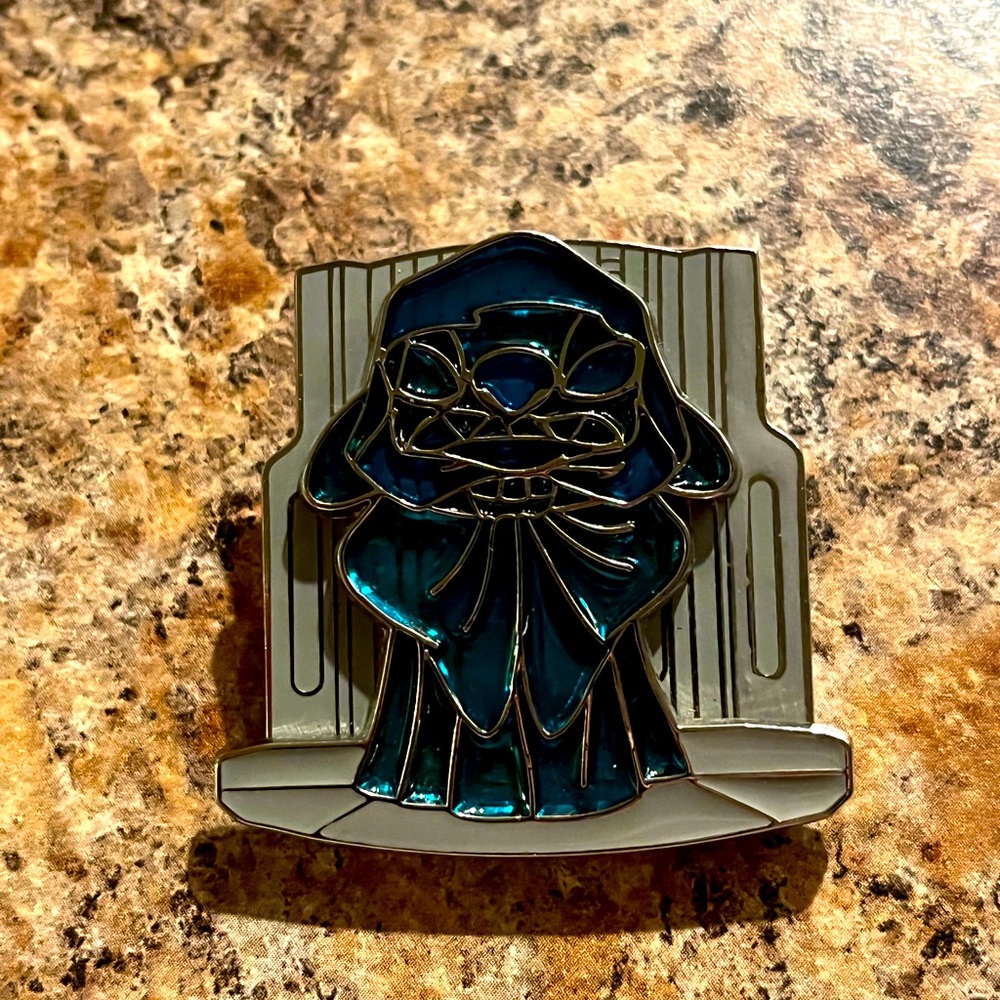 2010 Stitch Emperor Palpatine Limited Edition Disney Pin RARE